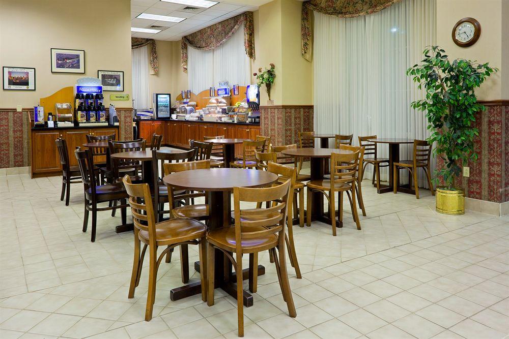 Best Western Plus Wilkes Barre-Scranton Airport Hotel Pittston Екстериор снимка