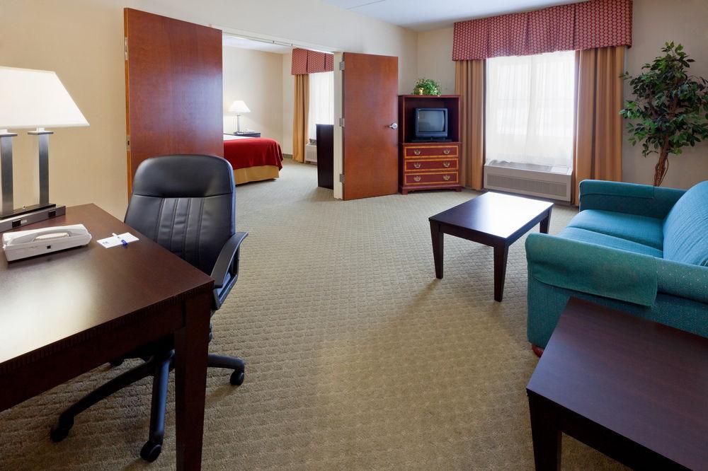 Best Western Plus Wilkes Barre-Scranton Airport Hotel Pittston Екстериор снимка