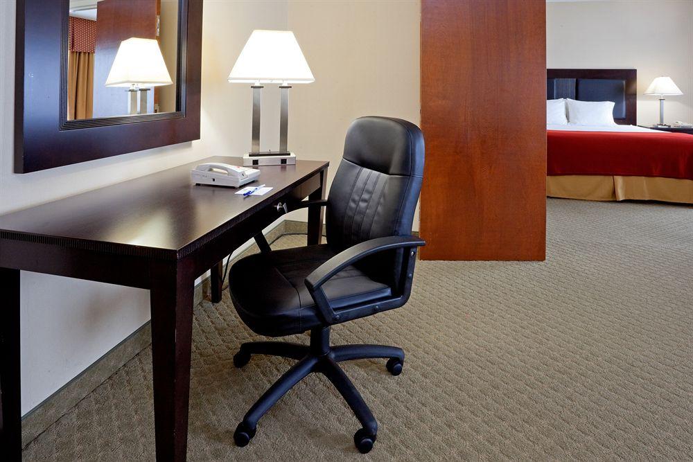 Best Western Plus Wilkes Barre-Scranton Airport Hotel Pittston Екстериор снимка