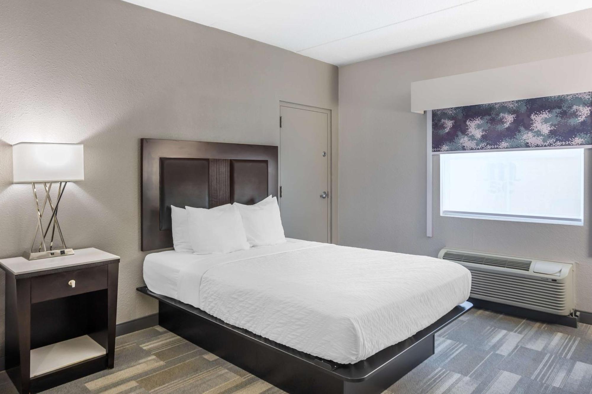 Best Western Plus Wilkes Barre-Scranton Airport Hotel Pittston Екстериор снимка