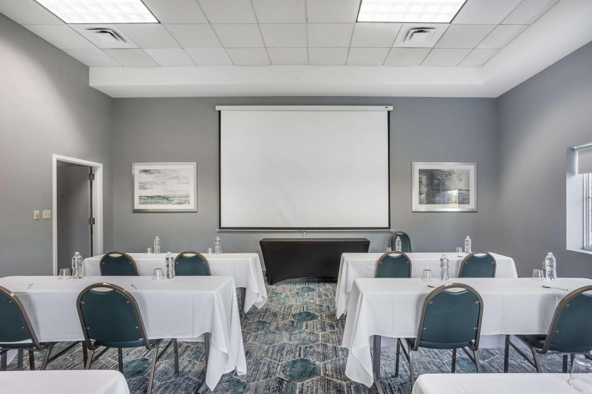 Best Western Plus Wilkes Barre-Scranton Airport Hotel Pittston Екстериор снимка