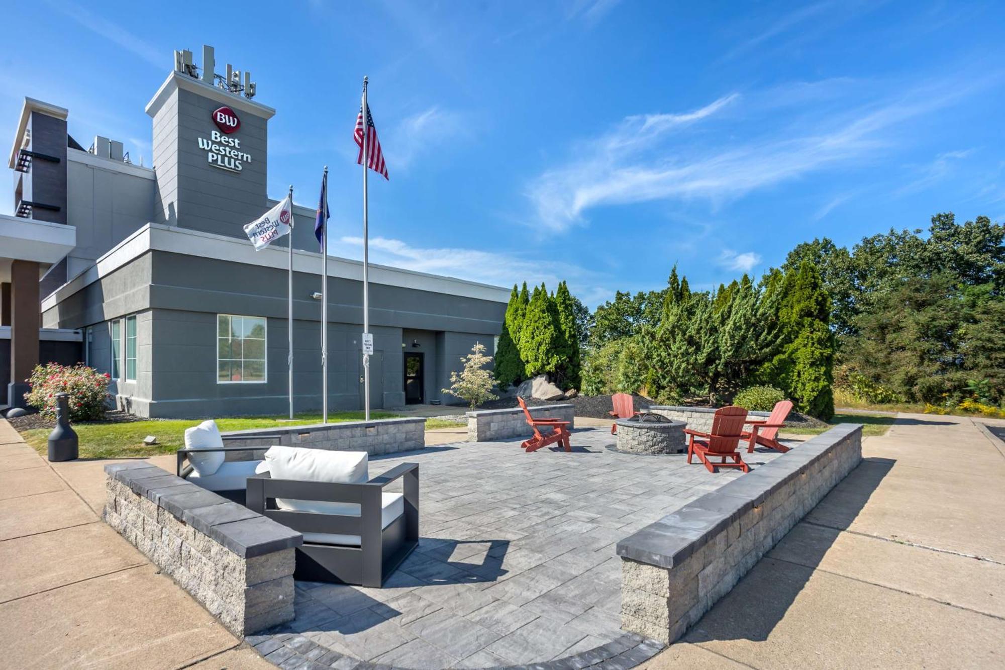 Best Western Plus Wilkes Barre-Scranton Airport Hotel Pittston Екстериор снимка