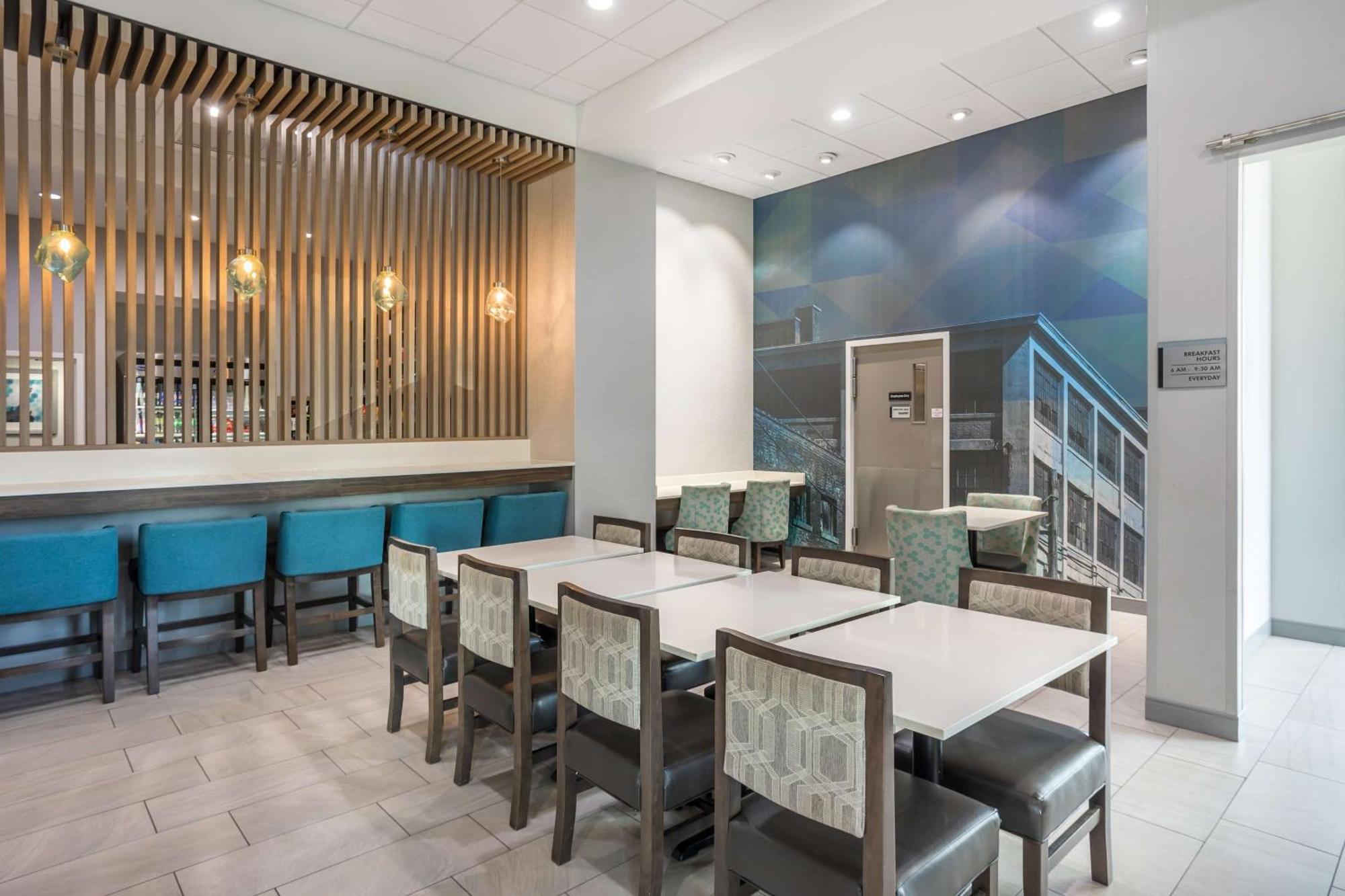 Best Western Plus Wilkes Barre-Scranton Airport Hotel Pittston Екстериор снимка